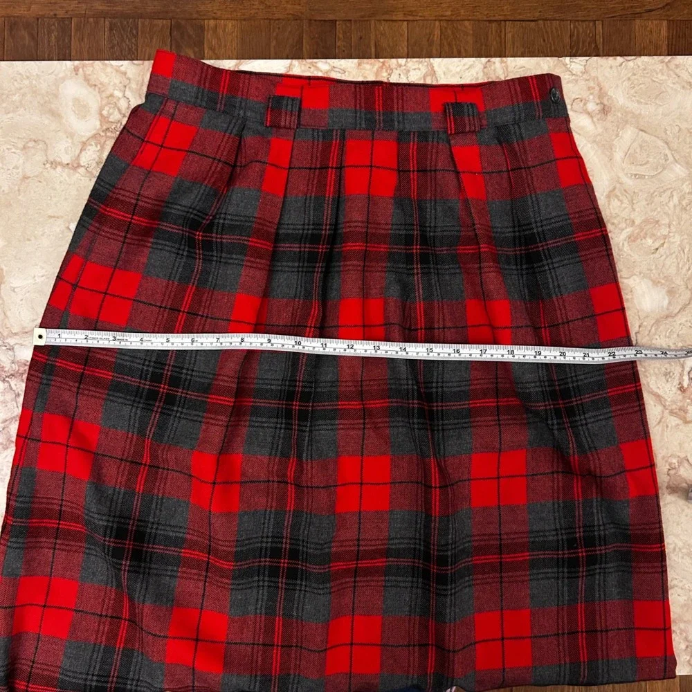 Vintage Surrey Classics Plaid Skirt Wool Red